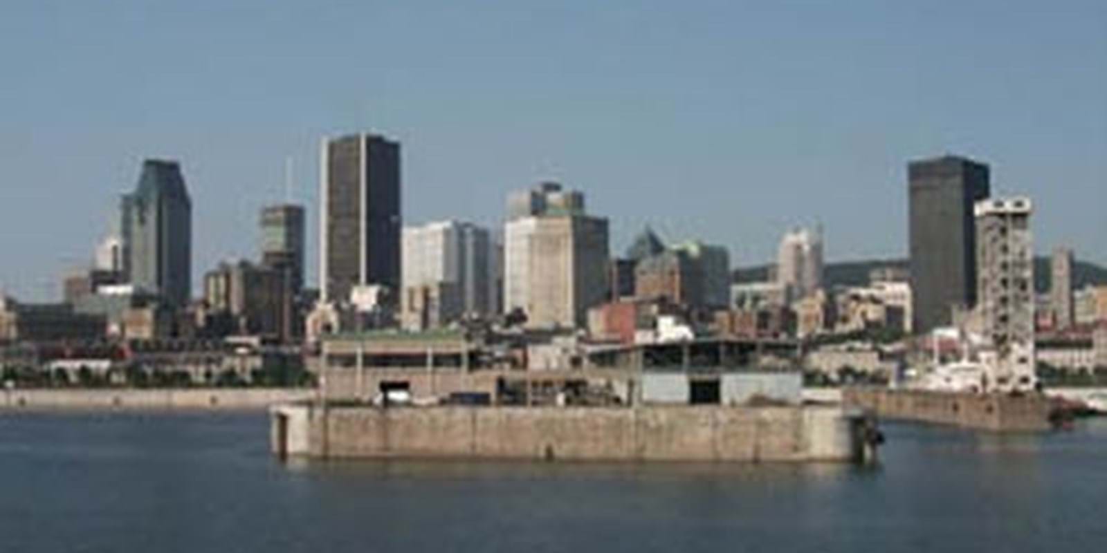 Entre le 1er juillet 2005 et le 1er juillet 2006, la population du Canada a augmenté de 324 000