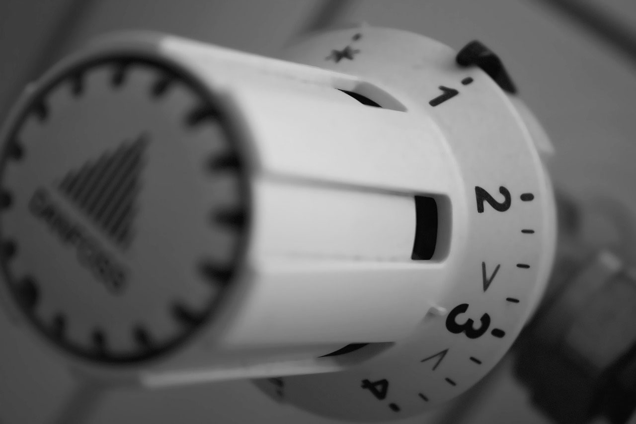 Carbon neutrality of buildings: Small or large, the energy transition of buildings cannot be done alone