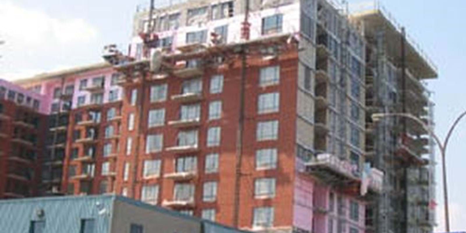 The value of building permits totalled $5.0 billion in August, up 7.2% from July.