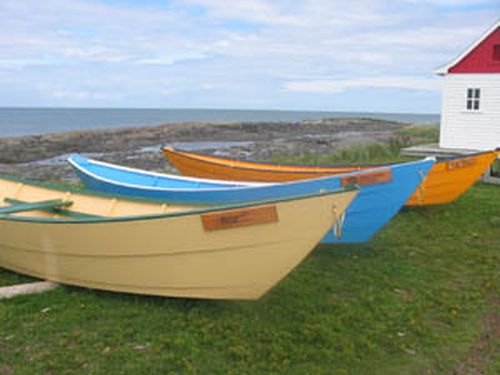 Short-term rental and for holiday resort housing:  YES IT IS POSSIBLE TO DO IT LEGALLY. SEE HOW!