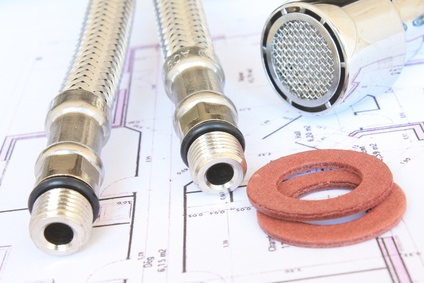 Un tuyau d'eau non conforme: le copropriétaire actuel est responsable des dommages, et l'ancien copropriétaire aussi!