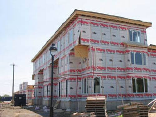 Croissance de la valeur totale des permis de bâtir en mai 2008, même si celle du résidentiel a diminué