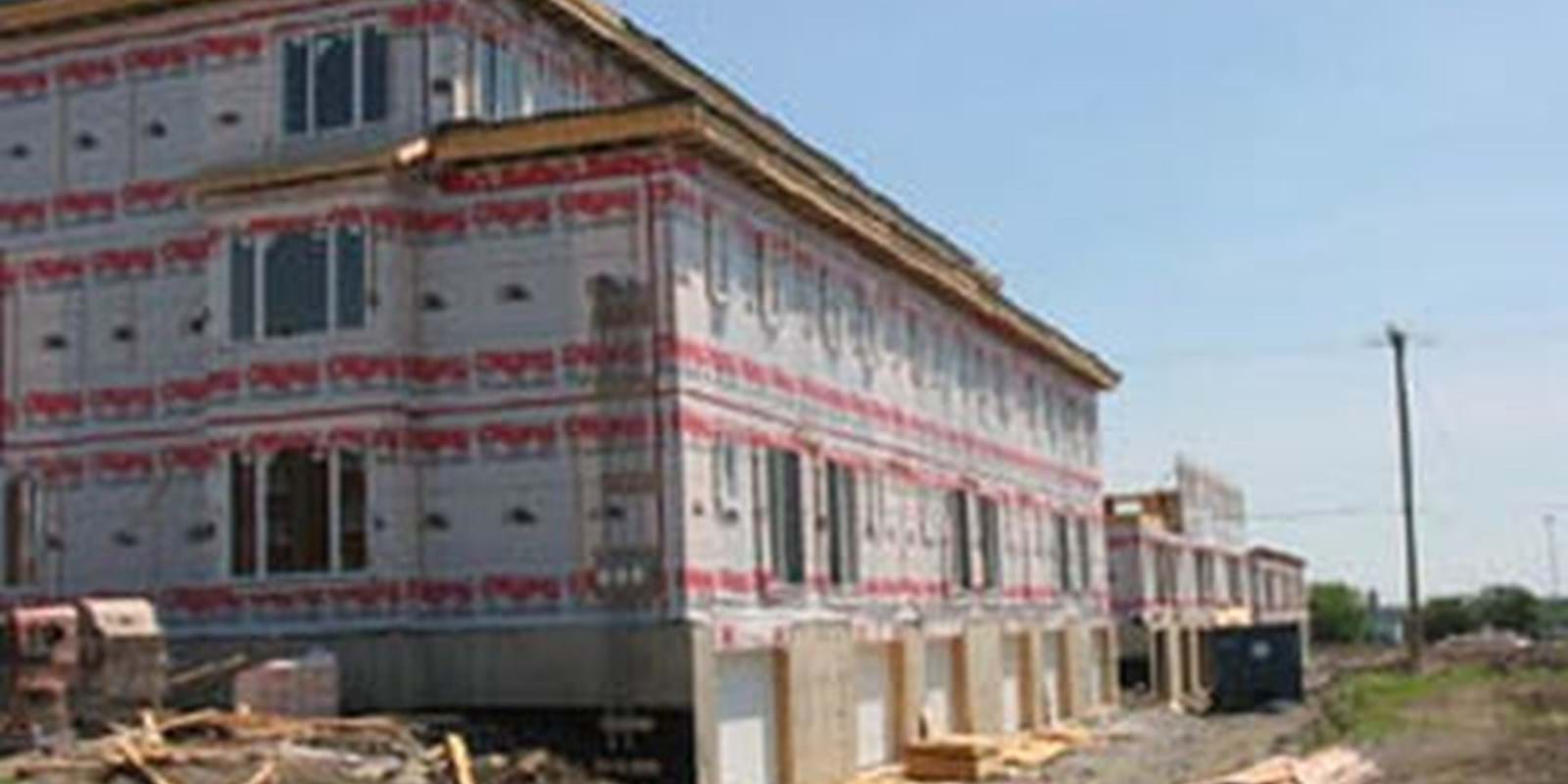 La construction résidentielle continue à connaître des baisses importantes au Québec